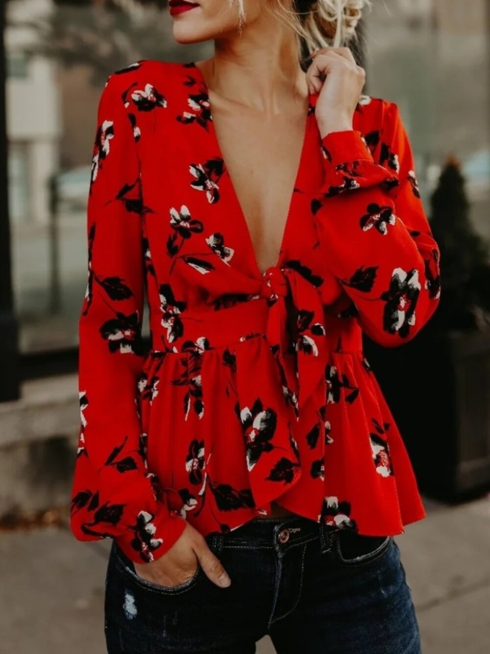 Vici The Room Rendezvous Floral Top Large NWOT
